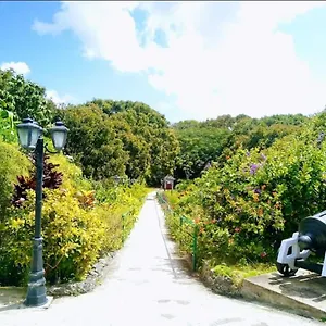 quiet-country-living.comcaribbean.com/